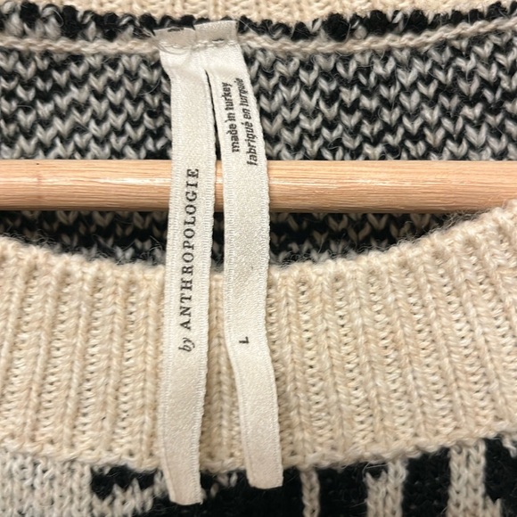 Anthropologie NWOT Floral Pop Embroidered Sweater in Blue Motif Large - Picture 4 of 4